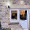 Westons Hideaway, 2 Bed, Free Parking, 6 mins walk to beach,