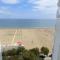 Elegant renovated flat on the 11th floor with lift with sea view