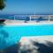 Semi-detached house on the heights of Parikia - Exceptional view of the Cyclades