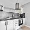 Hamble Retreat Studios and Lodge
