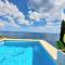 VILLA GIRASOLI SWIMMING POOL for 6 guests NATURE IN THE BAY