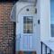 2 bed 1st floor Apartment-own entrance & parking