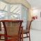 A2 Spacious Apartment with WiFi Kitchenette