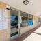 A2 Spacious Apartment with WiFi Kitchenette