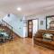6 Bedroom Pet Friendly Home In Galera