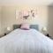 ENTIRE 2 BEDROOM APARTMENT DOWNTOWN - u2