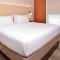 Holiday Inn Express Hotel & Suites Cincinnati - Mason, an IHG Hotel