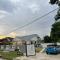 HOMESTAY ASTON GARDEN KB