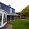 The Cottage-Large central property with Estuary views and private parking
