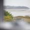 The Cottage-Large central property with Estuary views and private parking