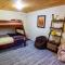 Cloverdale Creekside Retreat