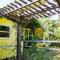 Cloverdale Creekside Retreat