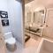 Perfect Wrigleyville Stay