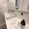Perfect Wrigleyville Stay