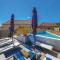 Four-Bedroom Holiday Home In Slatine - 斯拉汀
