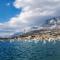 Three-Bedroom Apartment In Makarska
