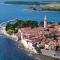 Lovely Apartment In Novigrad With Wifi