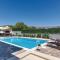 Three-Bedroom Apartment In Split - Split