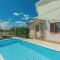 Holiday Home Kastelir 50 With Outdoor Swimmingpool
