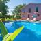 Amazing Studio In Valtursko Polje With Outdoor Swimming Pool - Pula