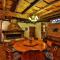 Holiday Home Plano With A Fireplace 08