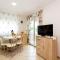 Amazing Apartment In Rovanjska With Wifi