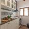 Cozy Home In Gospic With Kitchen - 戈斯皮奇