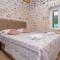 2 Bedroom Beautiful Home In Drinovci - Drinovci
