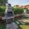 Nice Home In Lozovac With 3 Bedrooms, Wifi And Outdoor Swimming Pool - Lozovac