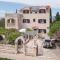 Three-Bedroom Apartment In Supetar