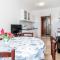 Lovely Apartment In Novi Vinodolski With Kitchen - Novi Vinodolski