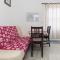 One-Bedroom Apartment In Vir