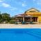 Nice Home In Kras With 2 Bedrooms, Wifi And Outdoor Swimming Pool - Kras