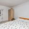 Amazing Apartment In Zupanje With Wifi