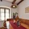 Two-Bedroom Apartment In Stomorska