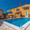 Awesome Home In Visnjan With Wifi And Outdoor Swimming Pool - Višnjan