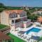 Amazing Home In Krk With Outdoor Swimming Pool - Vrh