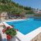 Amazing Apartment In Blace With 2 Bedrooms, Wifi And Outdoor Swimming Pool - Blace