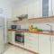 Apartment Marina Iv