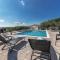 3 Bedroom Nice Apartment In Kanfanar