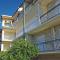Nice Apartment In Makarska