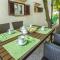 2 Bedroom Cozy Apartment In Omisalj