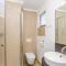 Gorgeous Apartment In Malinska