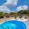 Beautiful Home In Krk With 3 Bedrooms, Wifi And Outdoor Swimming Pool - Risika