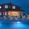 Awesome Home In Stinjan With Wifi