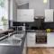 Nice Home In Snasici With Jacuzzi - Mali Turini