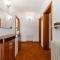 Nice Home In Snasici With Jacuzzi - Mali Turini