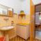3 Bedroom Nice Apartment In Klenovica