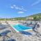 Beautiful Home In Drnis With Outdoor Swimming Pool - Drniš (Dernis)