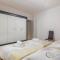 1 Bedroom Cozy Apartment In Rabac